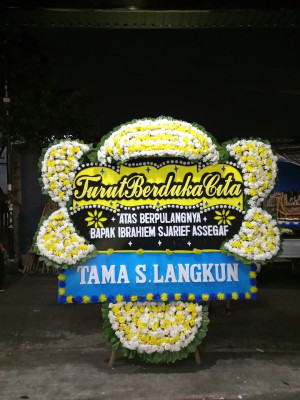 Papan Bunga Duka di Pulau Hanaut